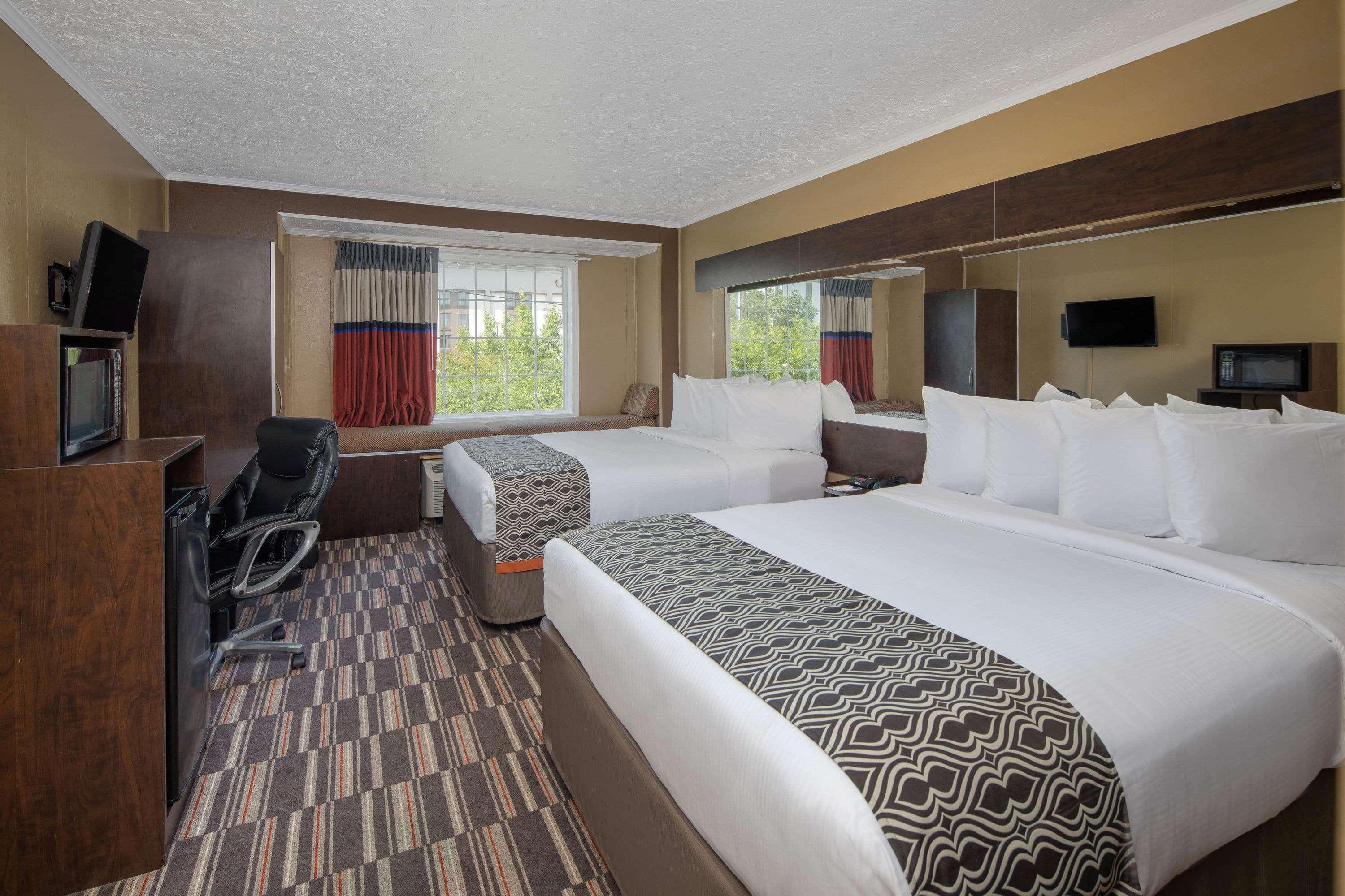 Microtel Inn & Suites By Wyndham Columbia Fort Jackson N Экстерьер фото